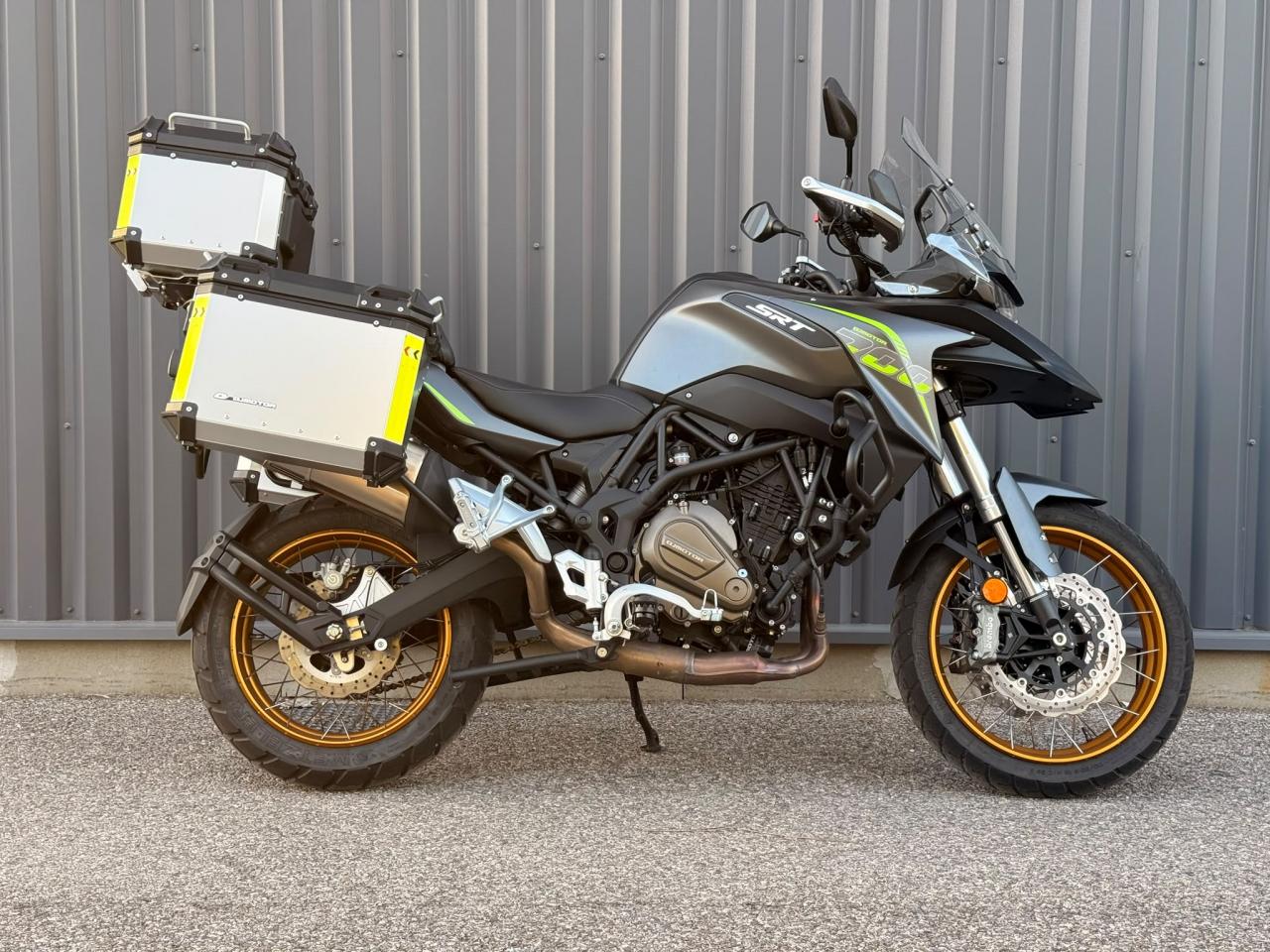 QJ MOTOR SRT 700 SX TOURING