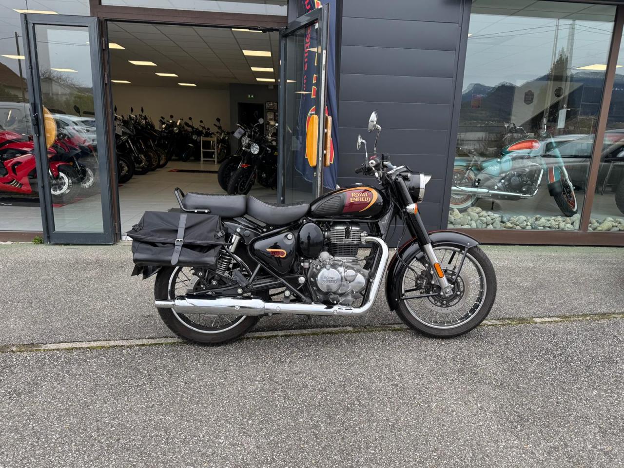 ROYAL ENFIELD CLASSIC