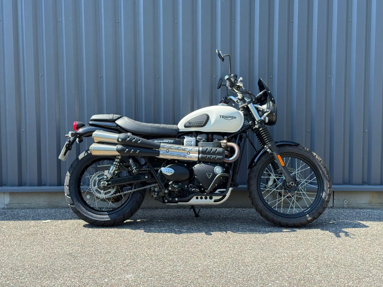 TRIUMPH STREET SCRAMBLER 900