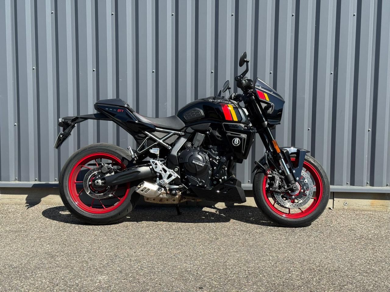 SUZUKI GSX-8TT