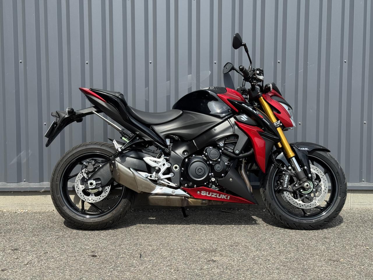 SUZUKI GSX-S 1000