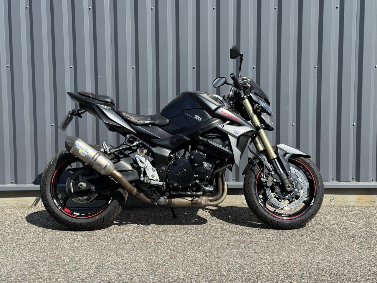 SUZUKI GSR