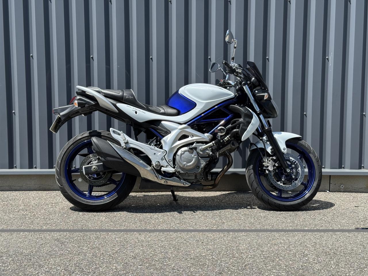 SUZUKI GLADIUS