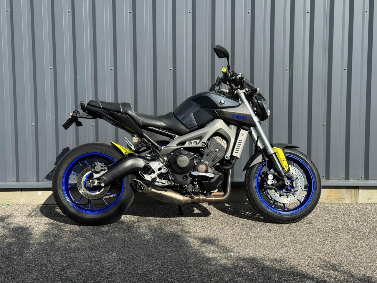 YAMAHA MT-09