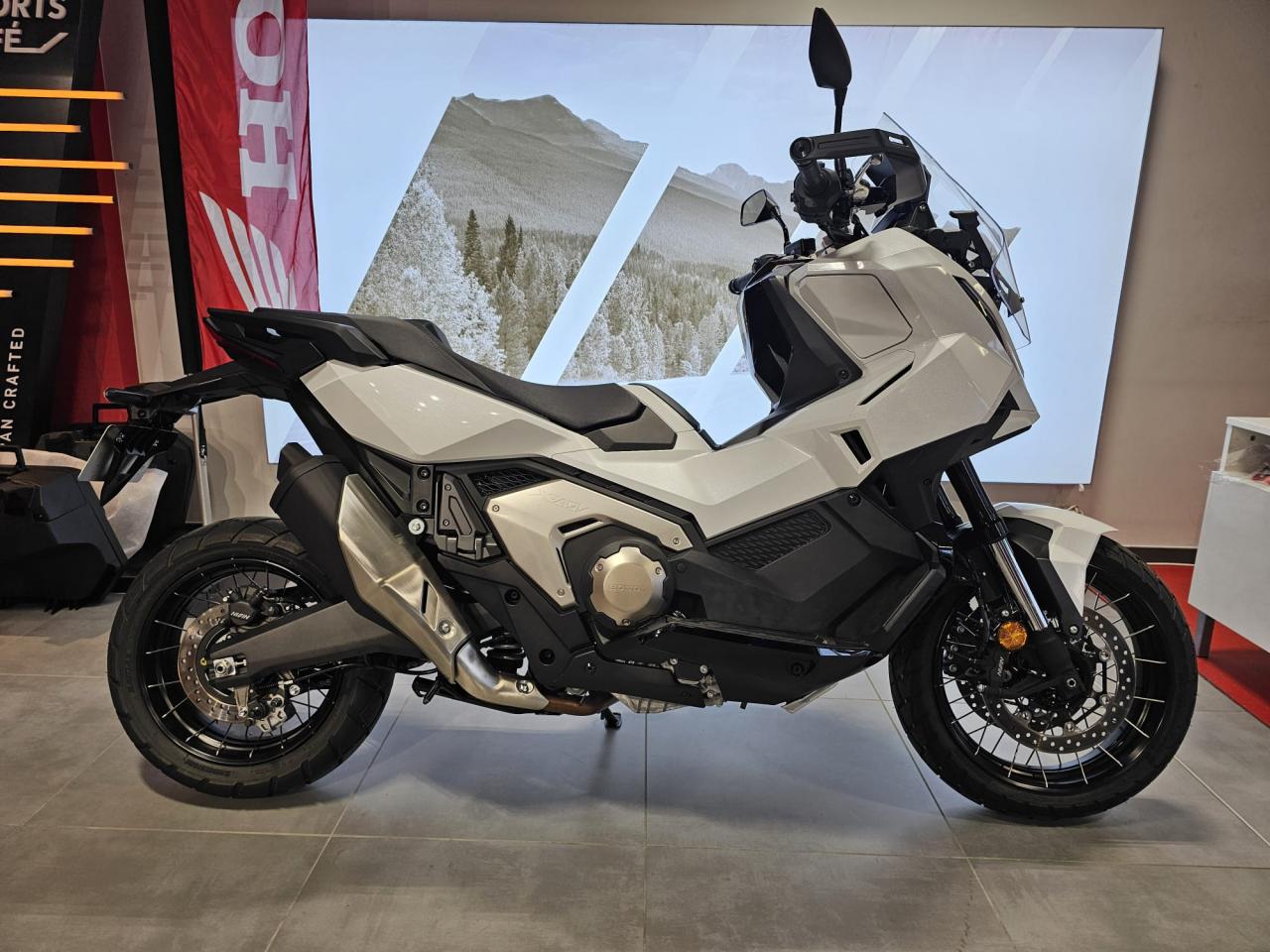 HONDA X-ADV 750