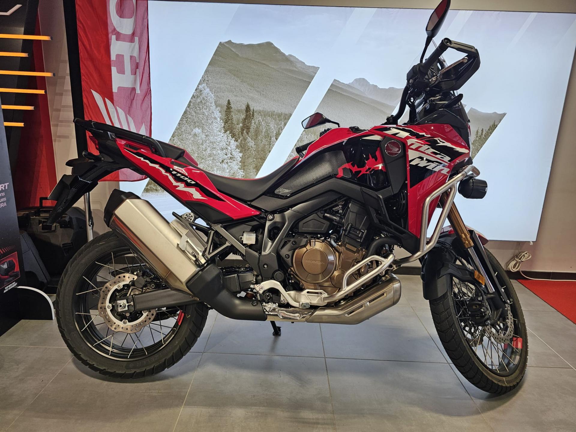 HONDA CRF 1100 AFRICA TWIN SE REPLICA