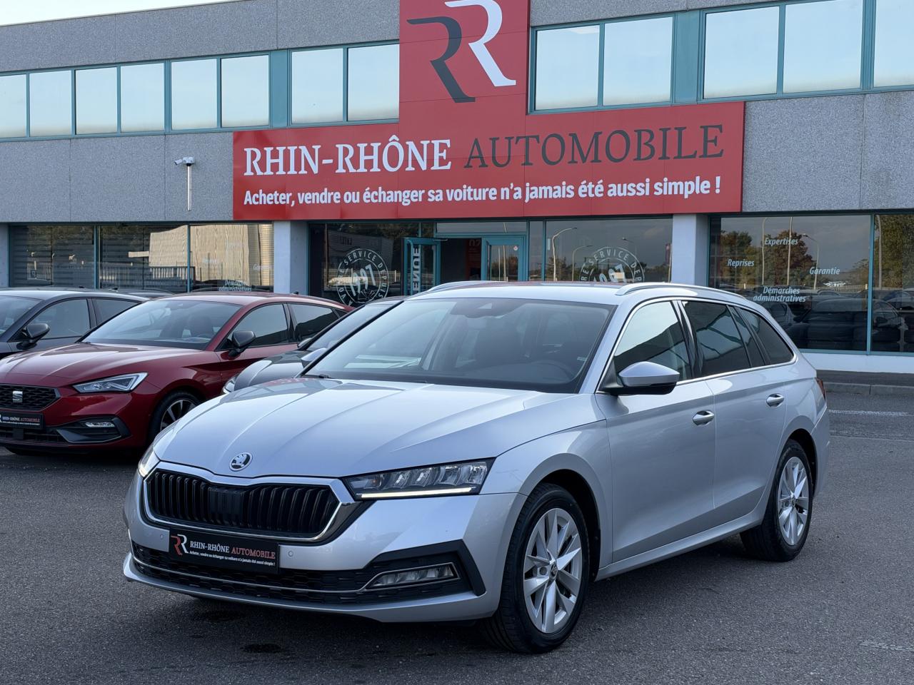 SKODA Octavia combi 2.0 TDI 116ch DSG Style 1er Main Carplay Cam Sieges Chauffant Side Assist Front Assist