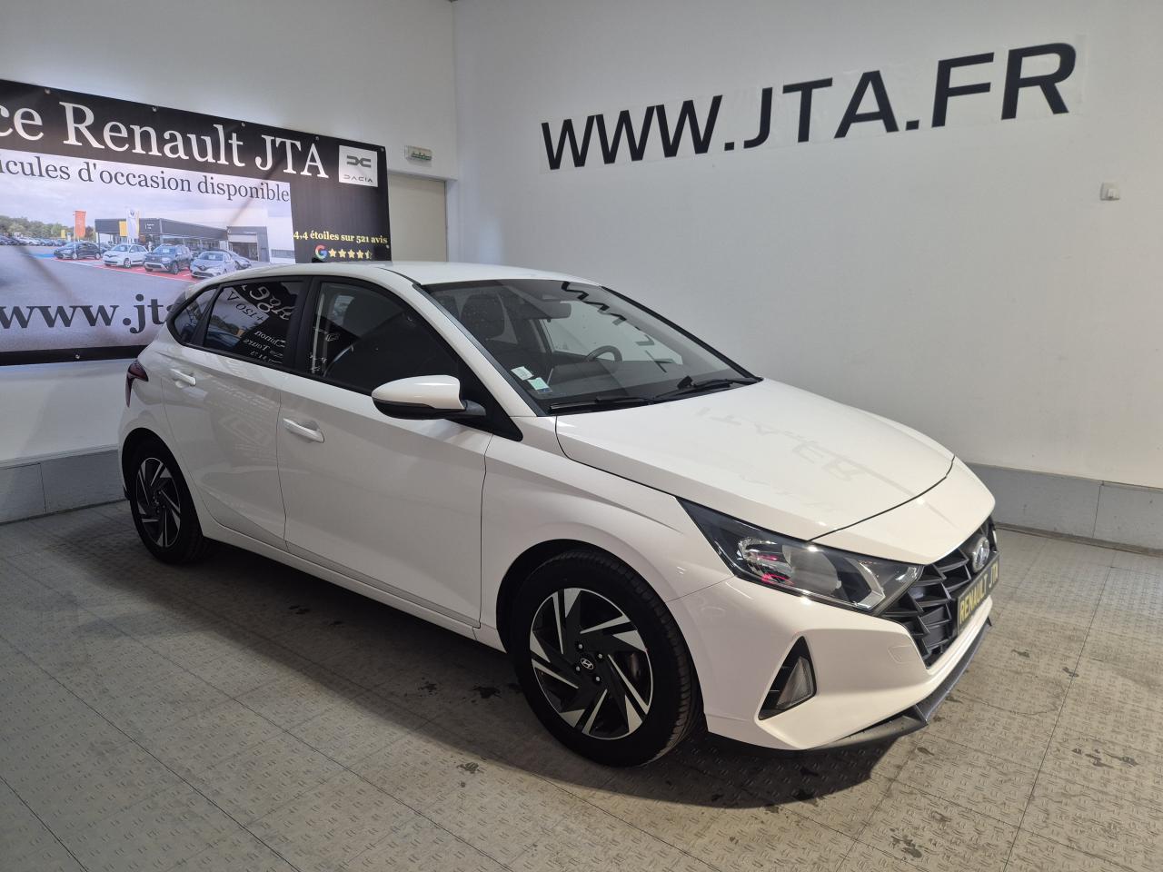 HYUNDAI i20 1.2i - 84 III 2020 BERLINE Intuitive PHASE 1