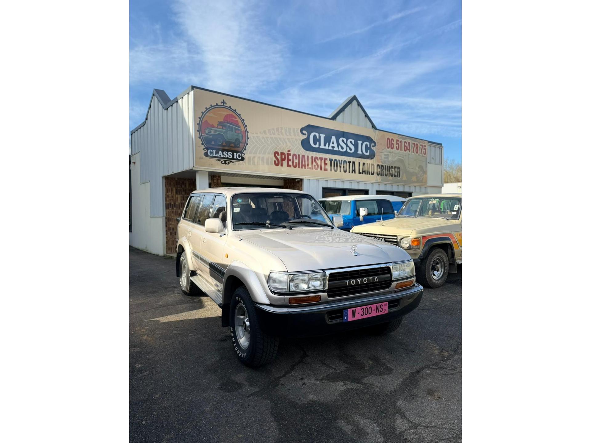 TOYOTA LAND CRUISER