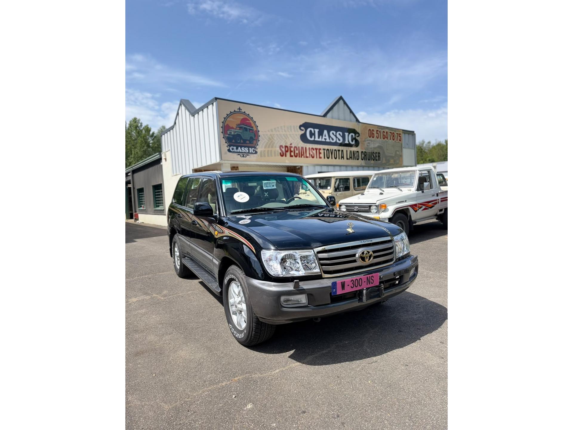 TOYOTA LAND CRUISER