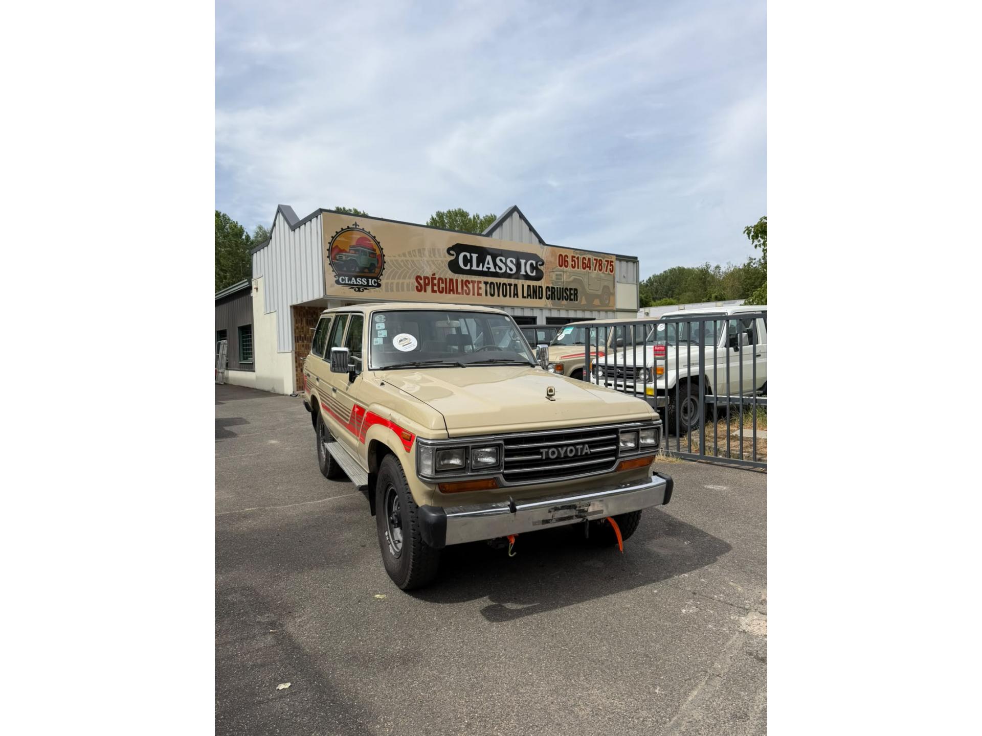 TOYOTA FJ62