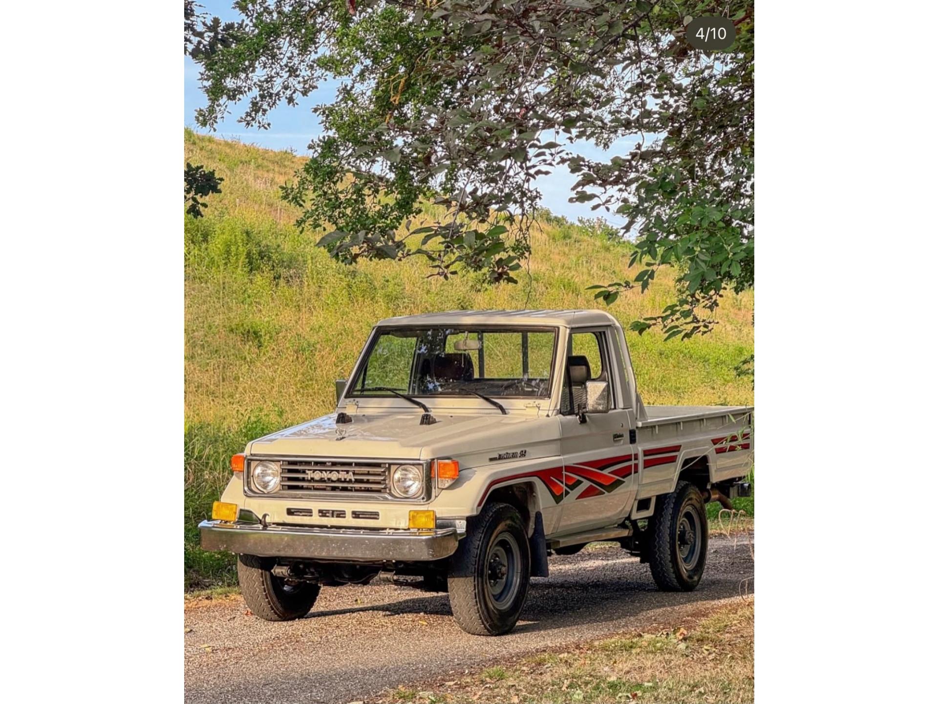 TOYOTA LAND CRUISER