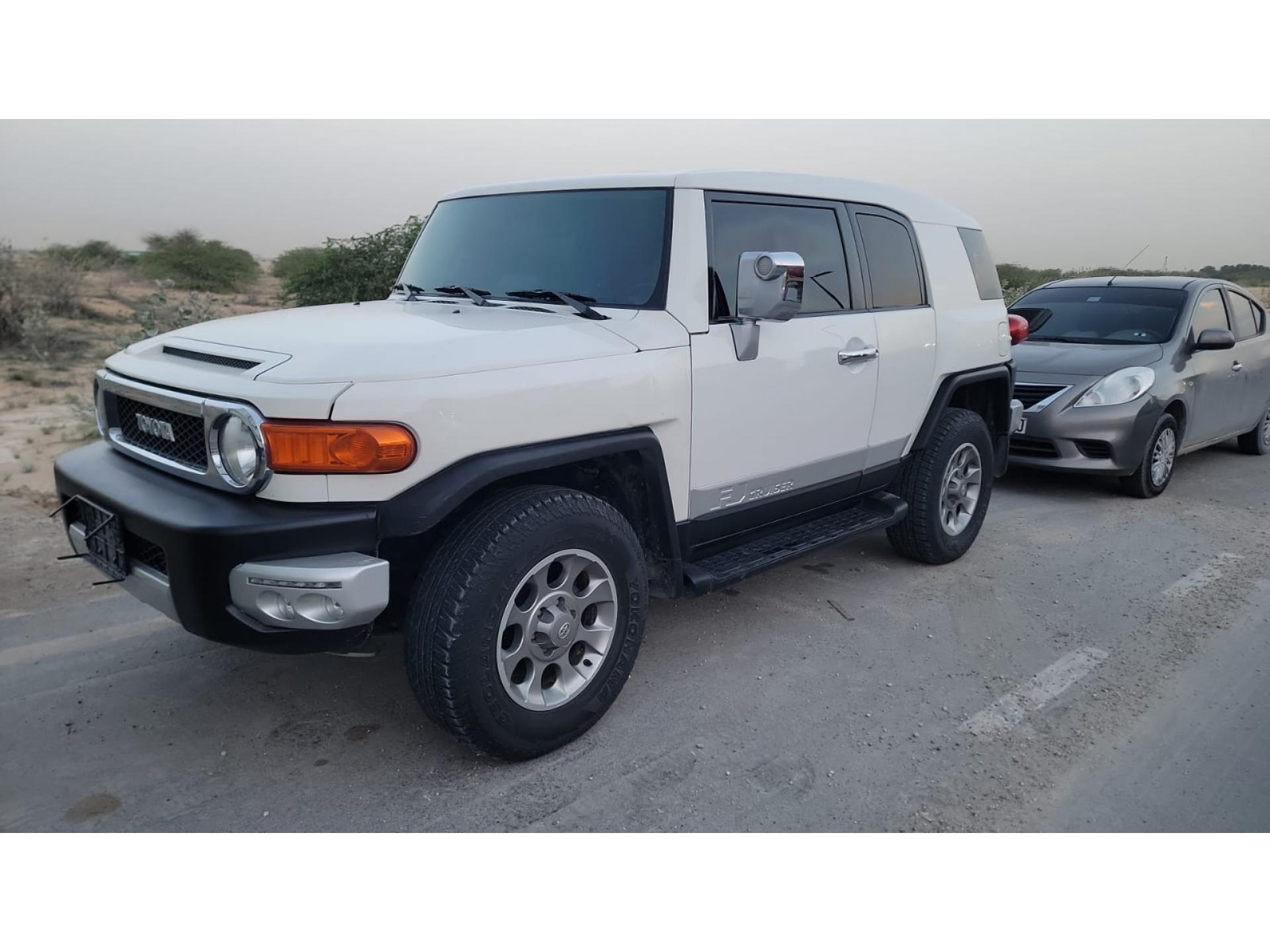 TOYOTA FJ CRUISER