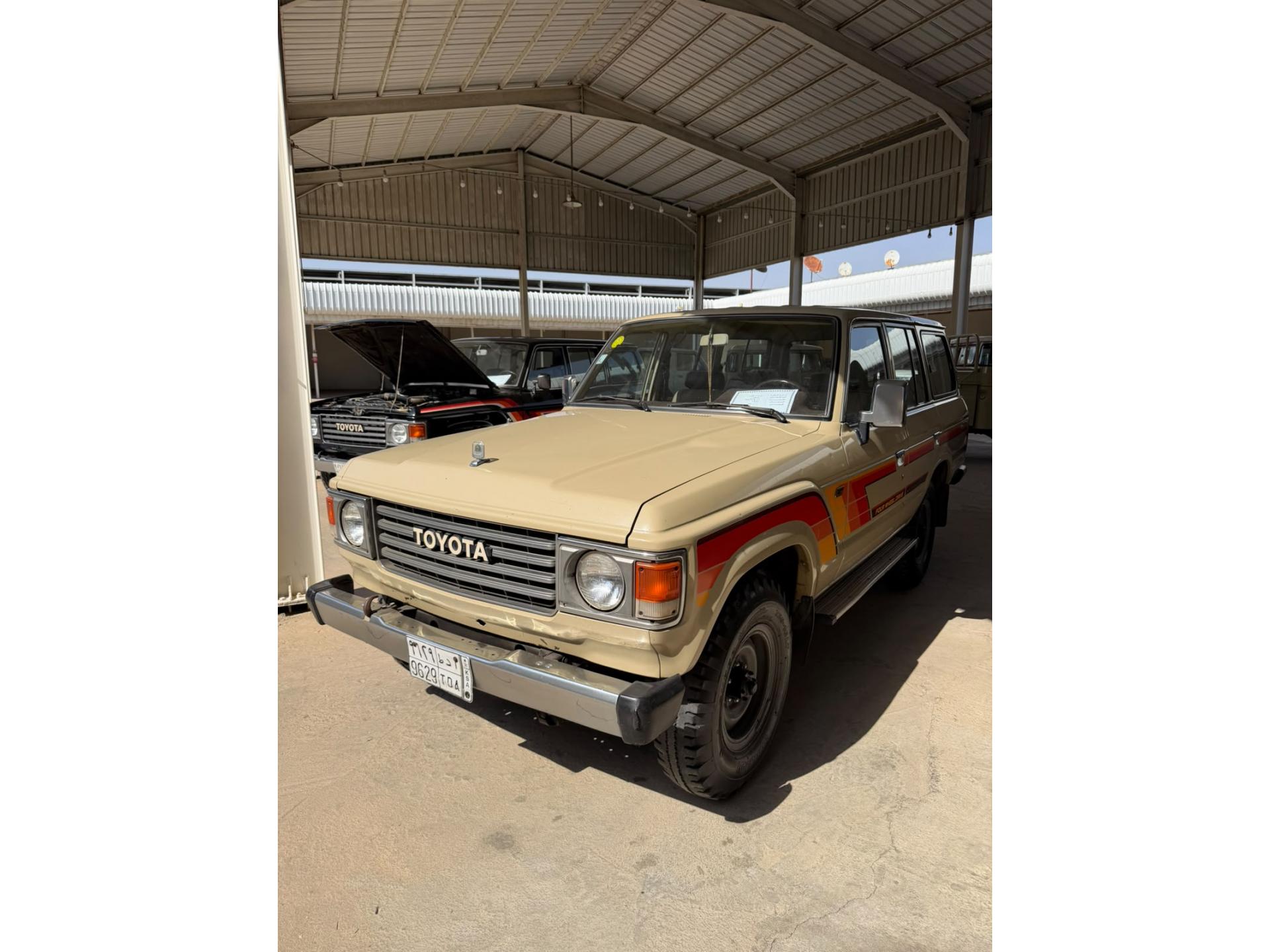 TOYOTA FJ62