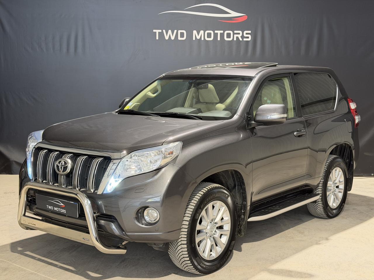 TOYOTA LAND CRUISER
