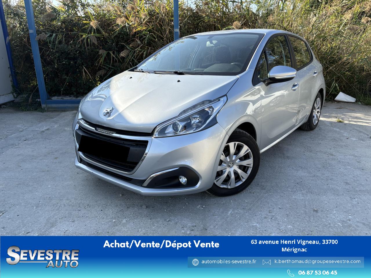 PEUGEOT 208