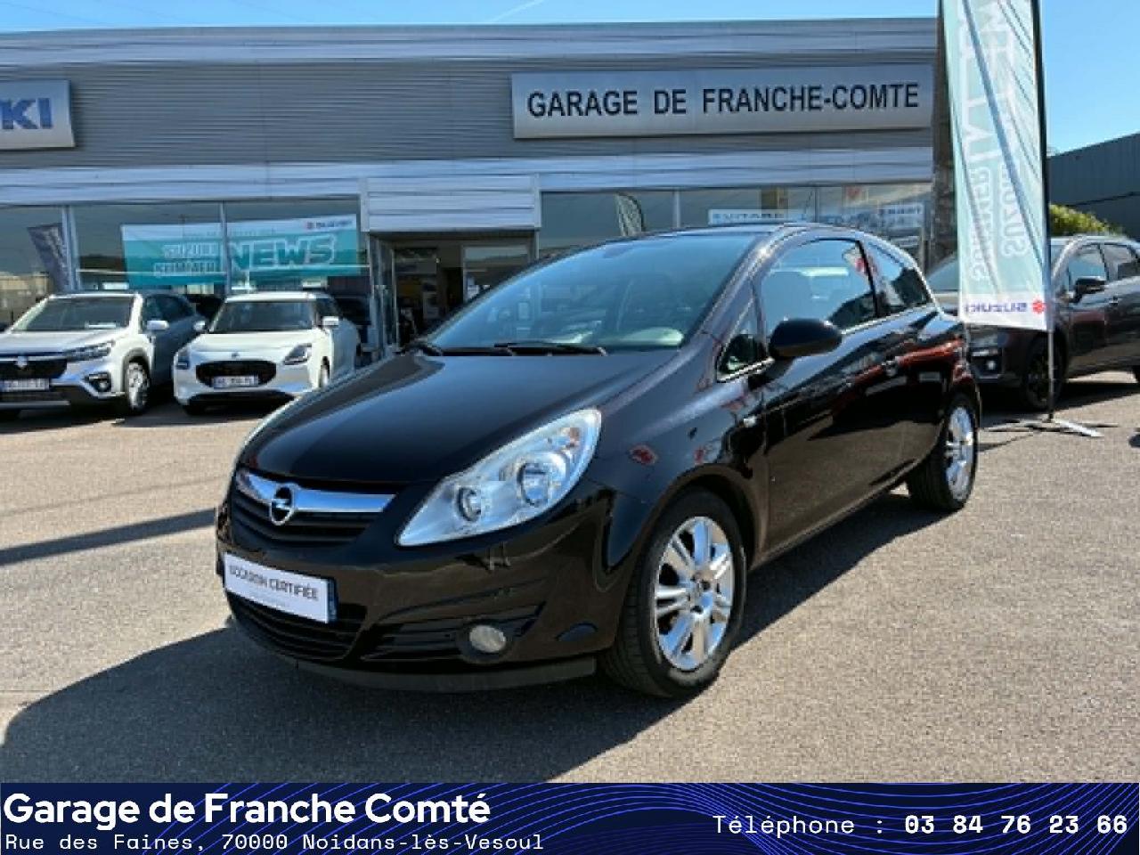 OPEL CORSA 1.4i Twinport  100 CH Cosmo