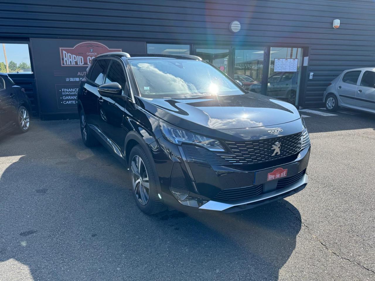 PEUGEOT 5008