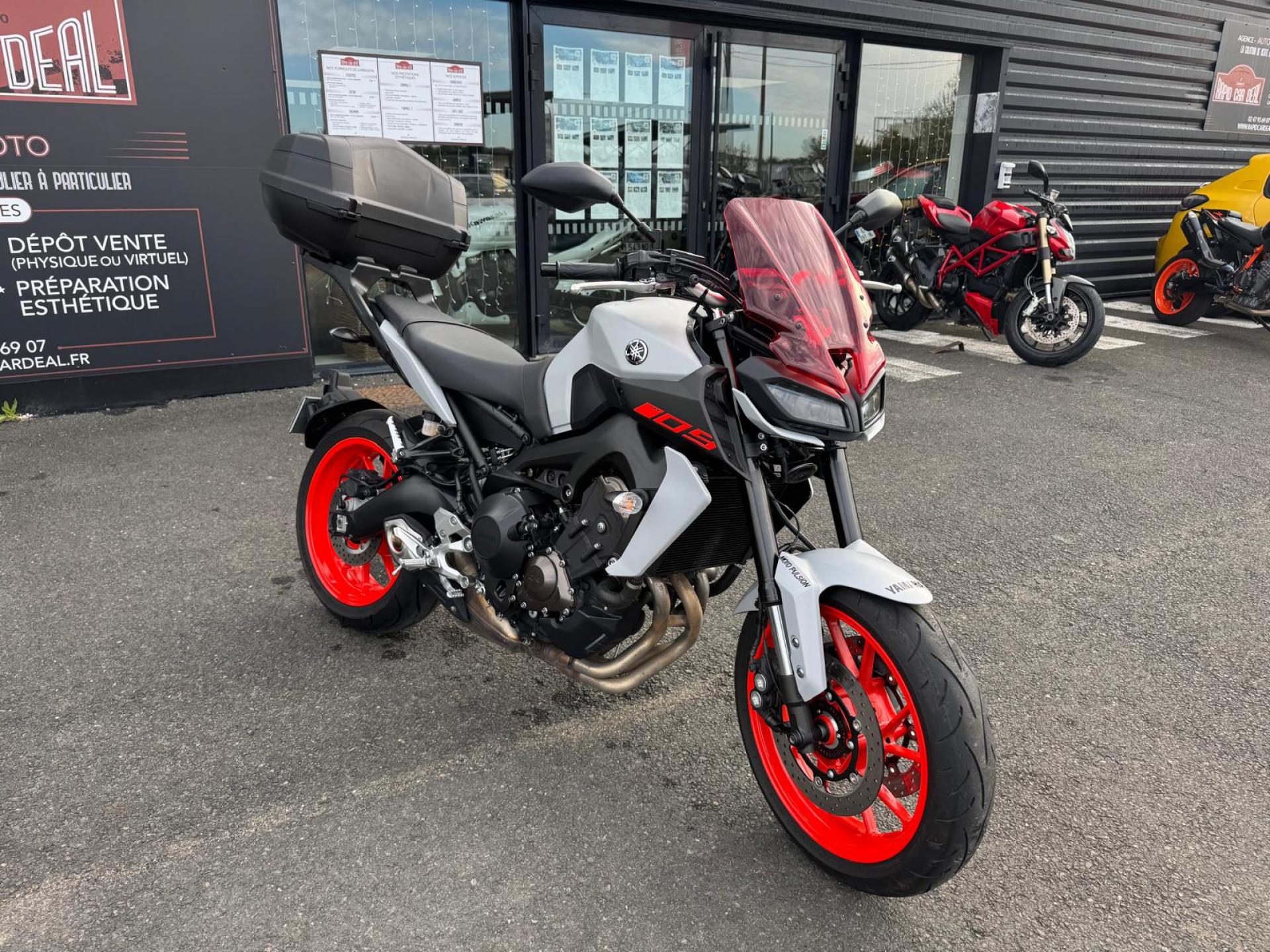 YAMAHA MT 09