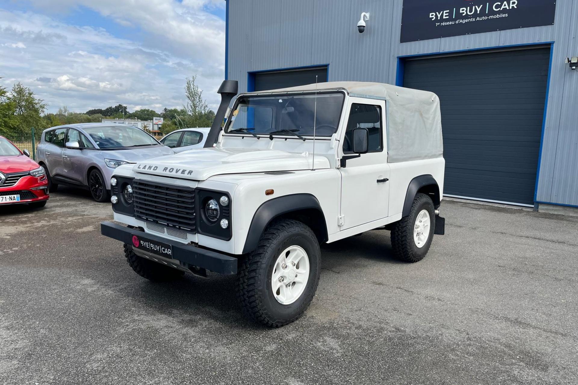 LAND ROVER DEFENDER