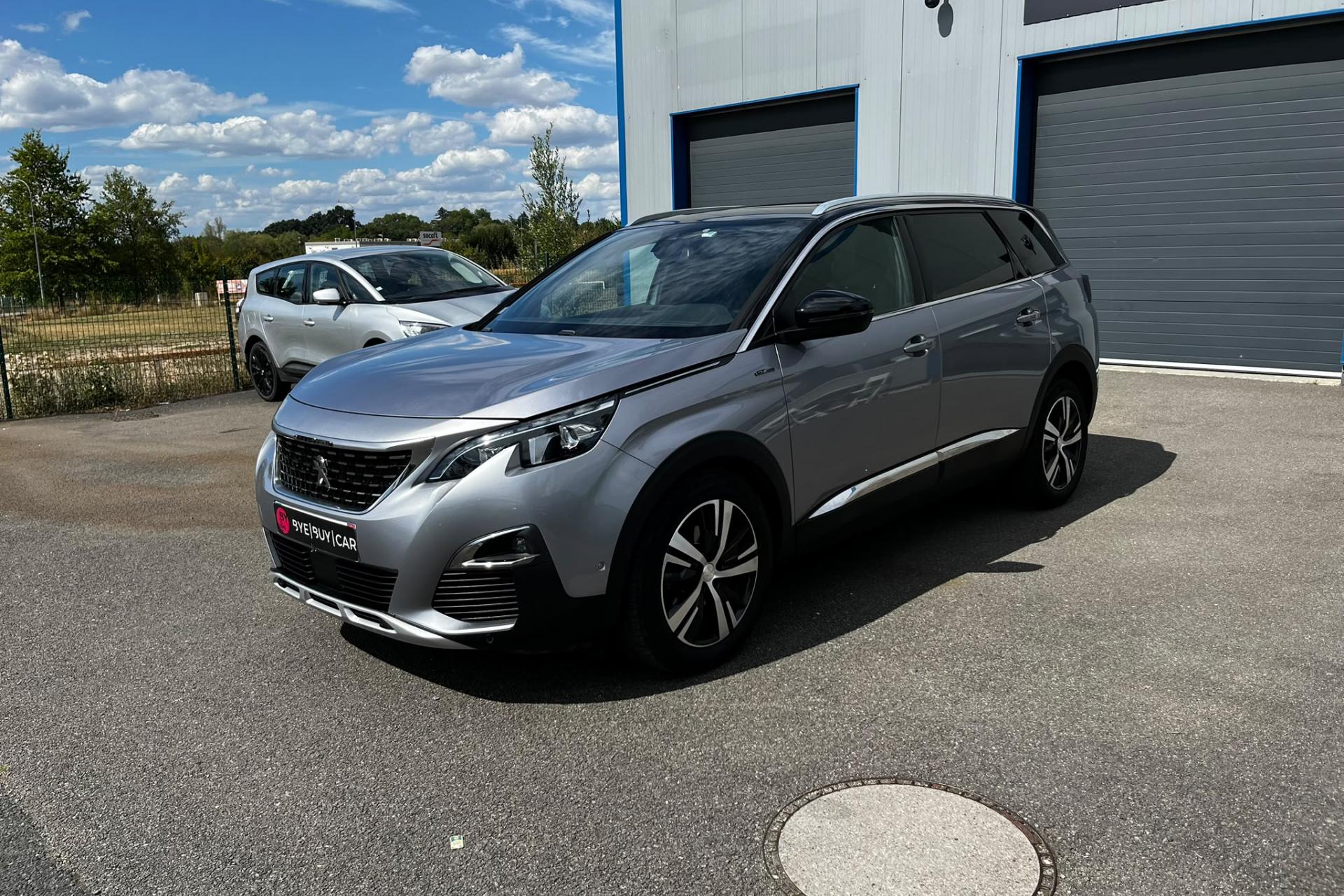 PEUGEOT 5008