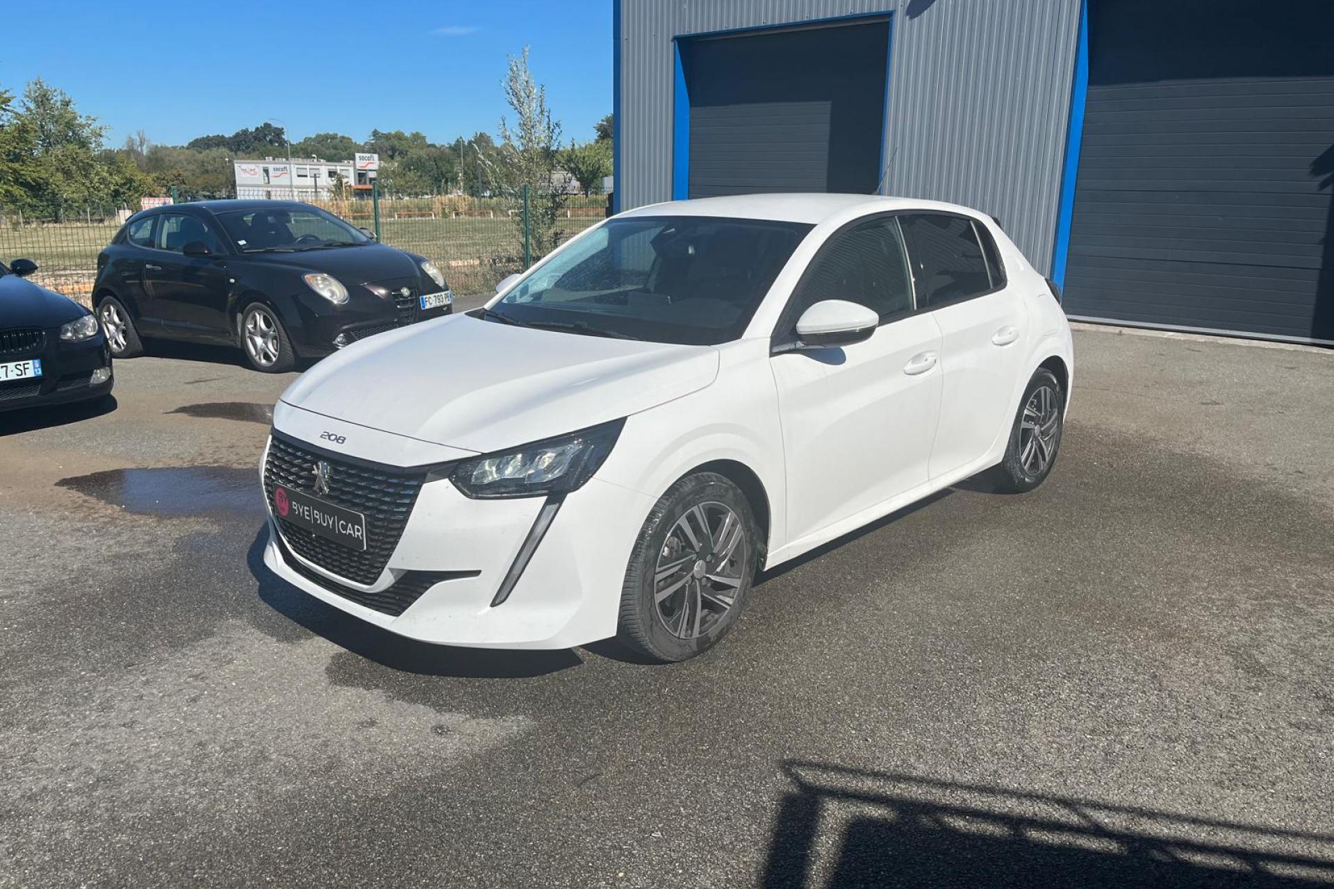 PEUGEOT 208