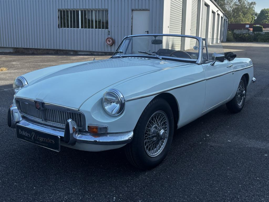 MG B ROADSTER