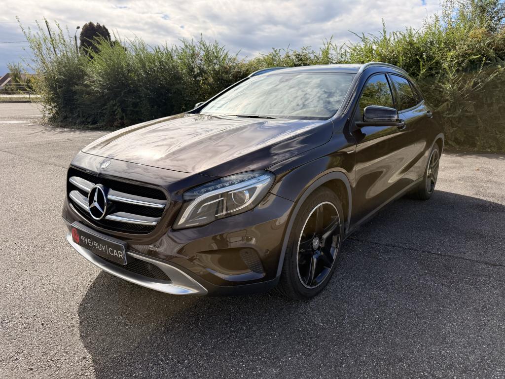 MERCEDES GLA