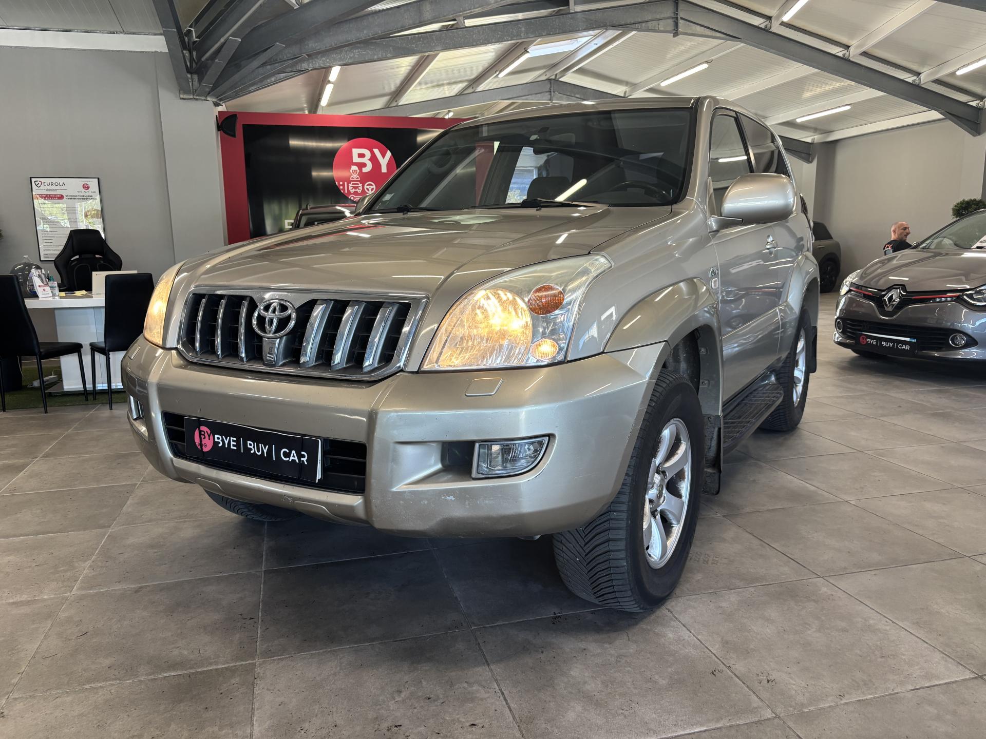 TOYOTA LAND CRUISER Toyota 165 3.0 D-4D - BVA VX