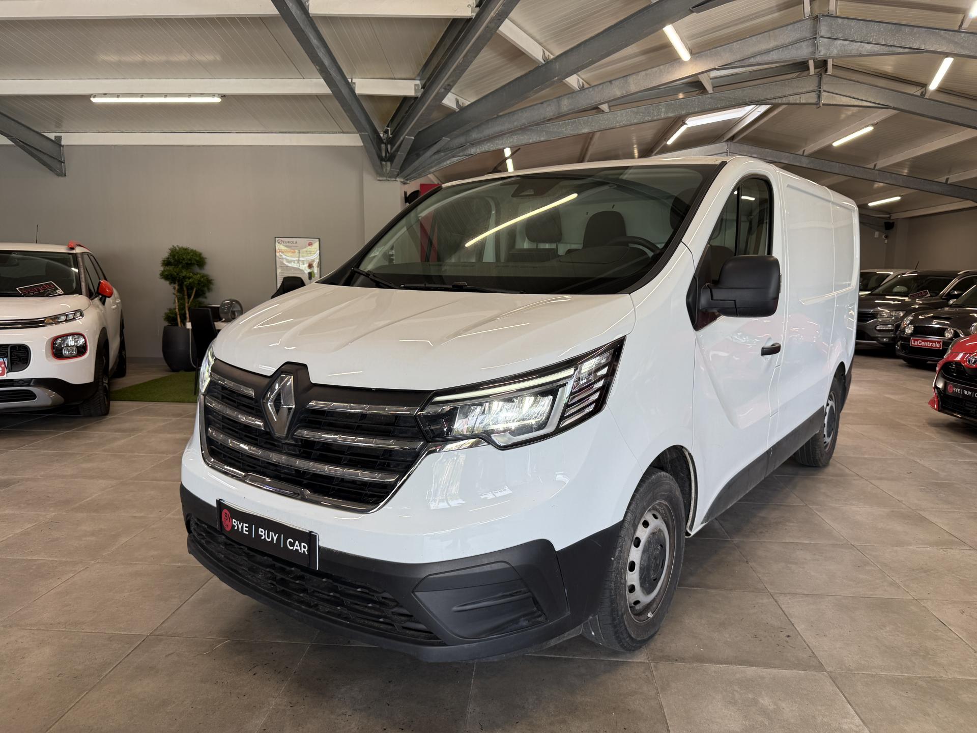 RENAULT TRAFIC