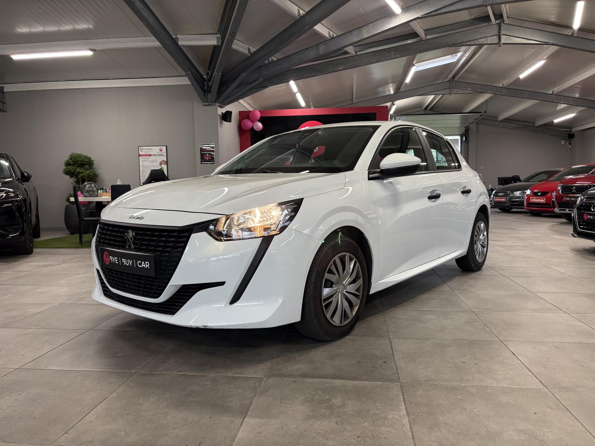 PEUGEOT 208