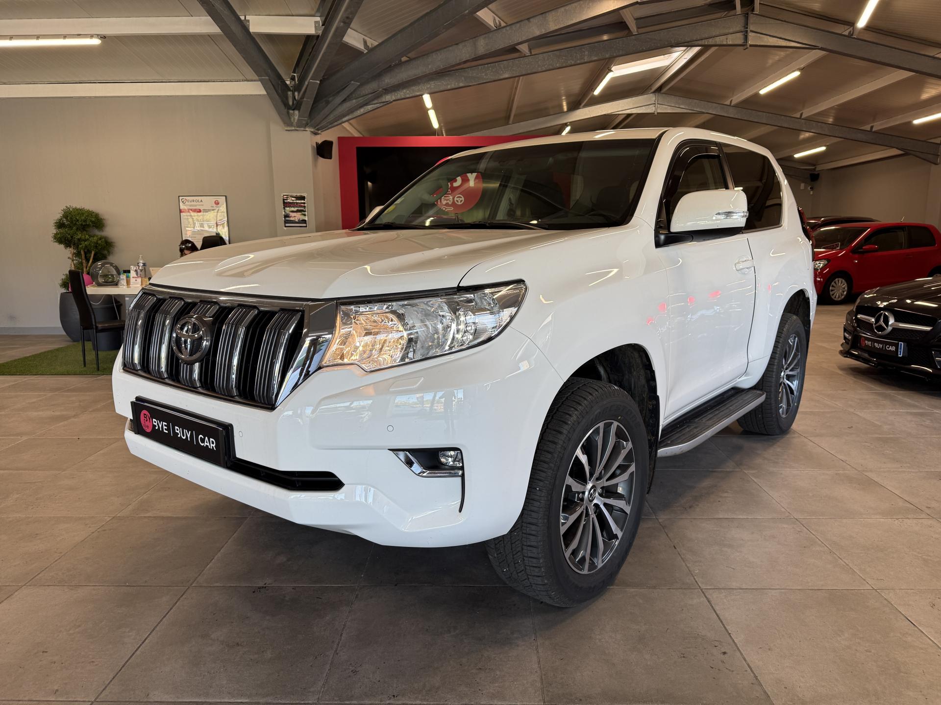TOYOTA LAND CRUISER Toyota 177 D-4D Légende / GARANTIE 12 MOIS