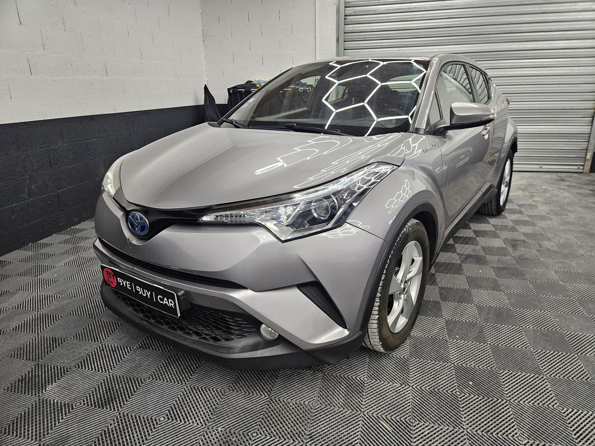 TOYOTA C-HR Hybride 122h - BVA e-CVT - Finition Dynamic Business - GARANTIE 12 MOIS