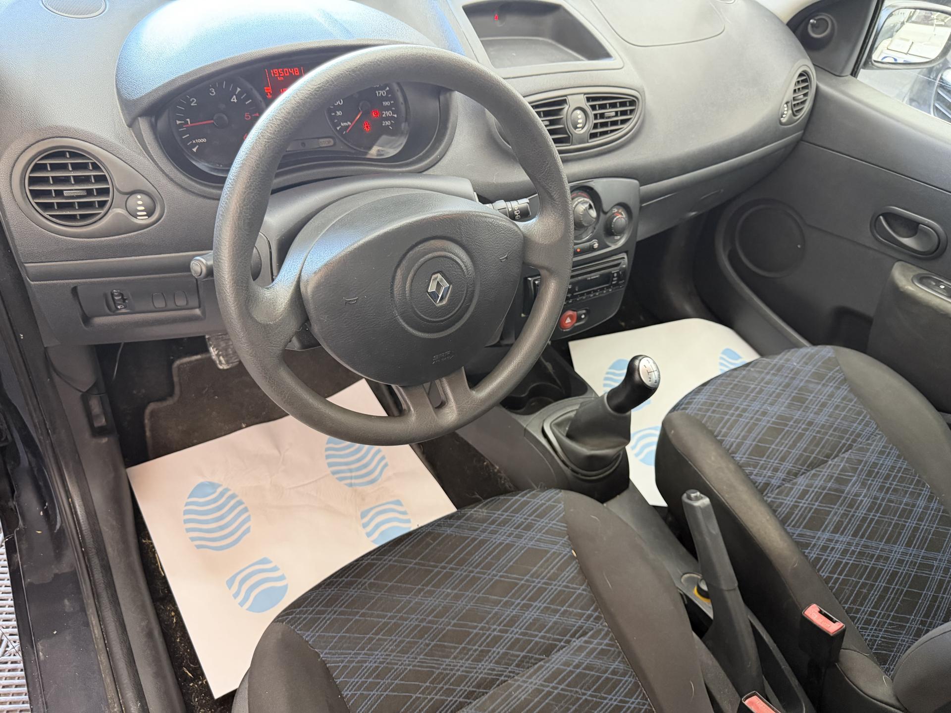 RENAULT CLIO
