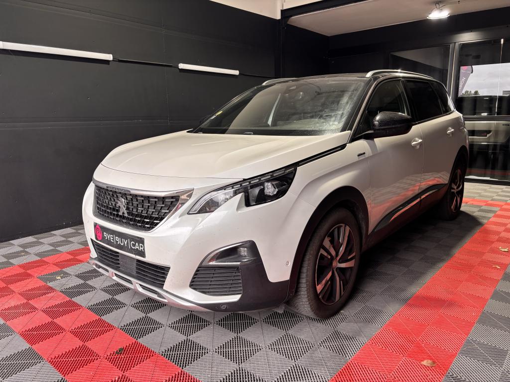 PEUGEOT 5008