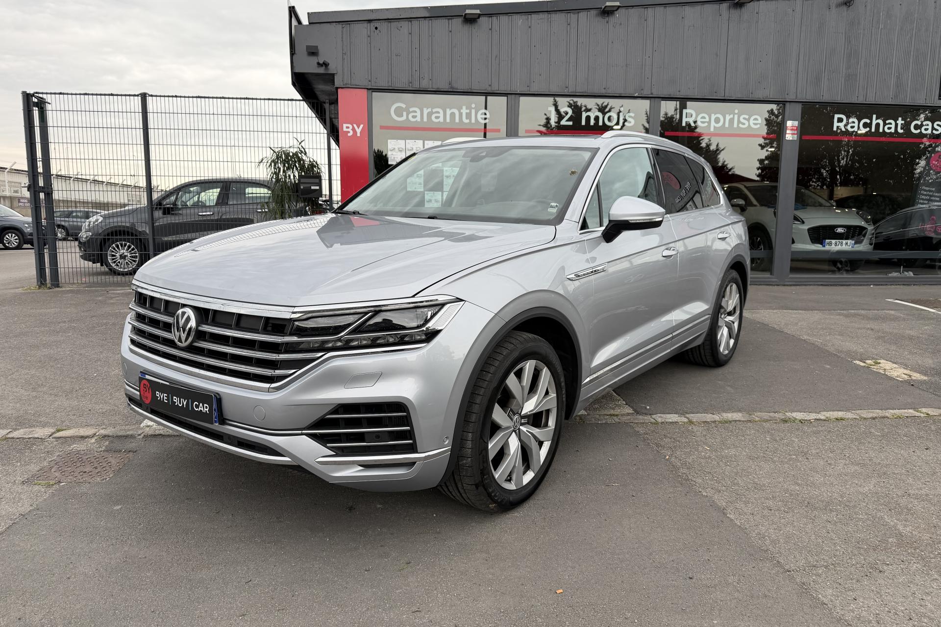 VOLKSWAGEN TOUAREG