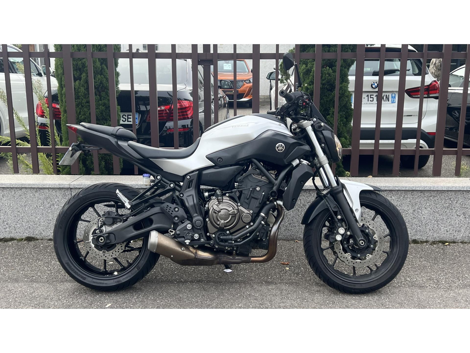 YAMAHA MT 07 A2