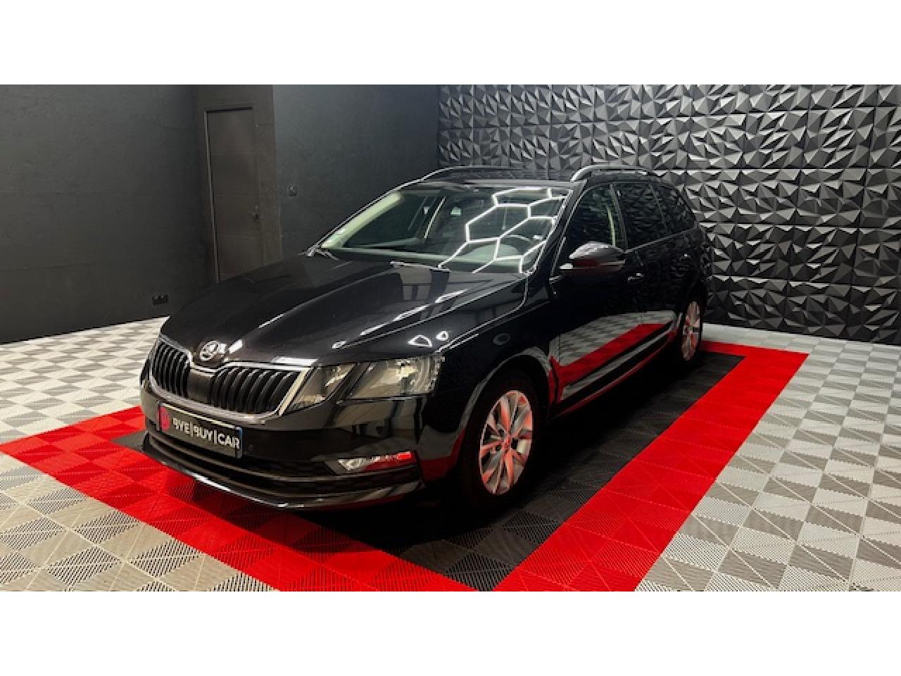 SKODA OCTAVIA Combi 2.0 TDI 150CH BREAK DSG7 Business Attelage GARANTIE 12 MOIS