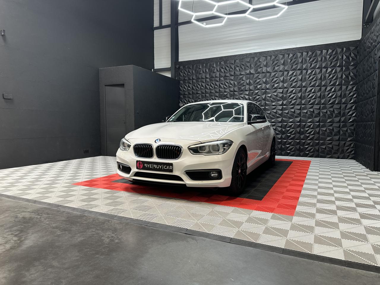 BMW SERIE 1 118d F20 LCI GPS RADAR VOLANT SPORT GARANTIE 12 MOIS