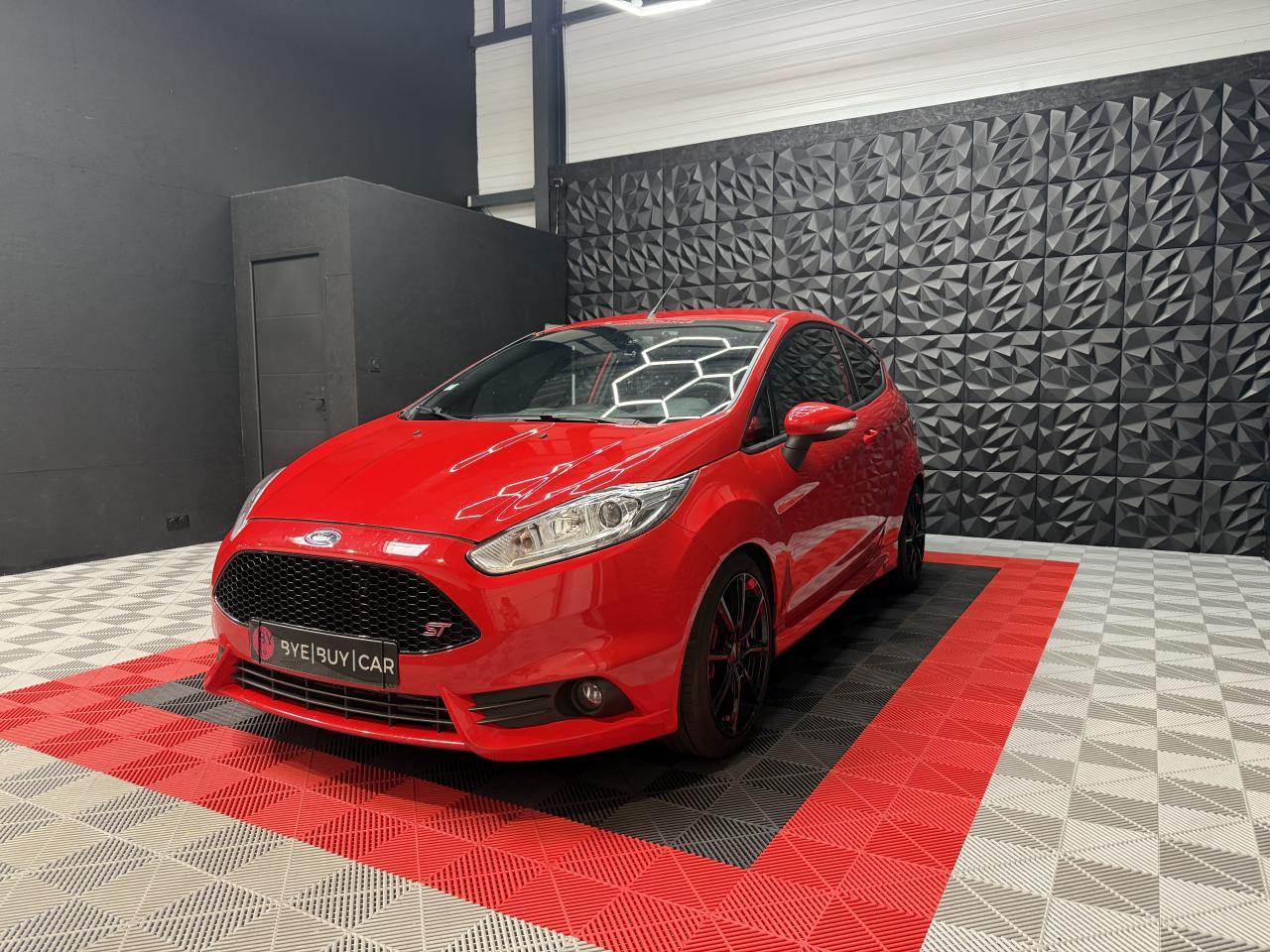 FORD FIESTA ST 1.6l 182CH SIEGES CHAUFFANTS PACK PERF CLIM AUTO KEYLESS GARANTIE 12 MOIS