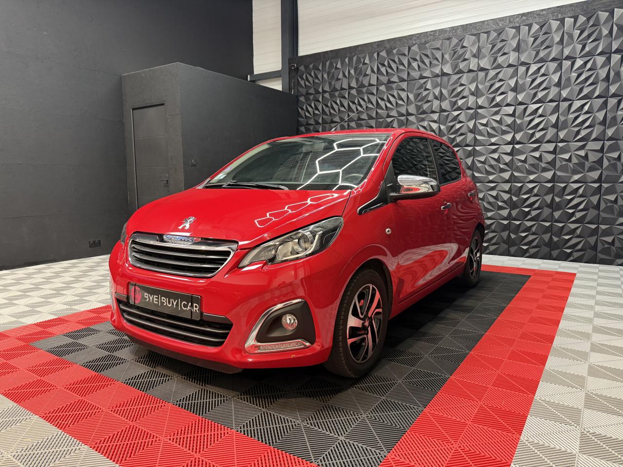 PEUGEOT 108