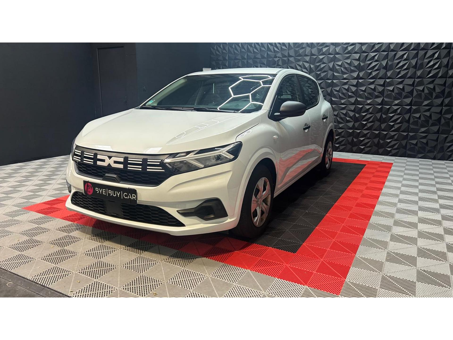 DACIA SANDERO 1.0L SCe 65CH Essential Seulement 29 000KM GARANTIE 12 MOIS