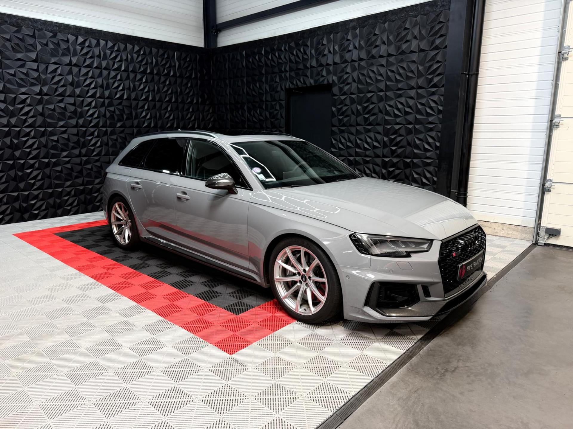 AUDI RS4 AVANT Quattro V6 TFSI Tiptronic - céramique - Pack carbone - Suréquipée - gtie 12 moi