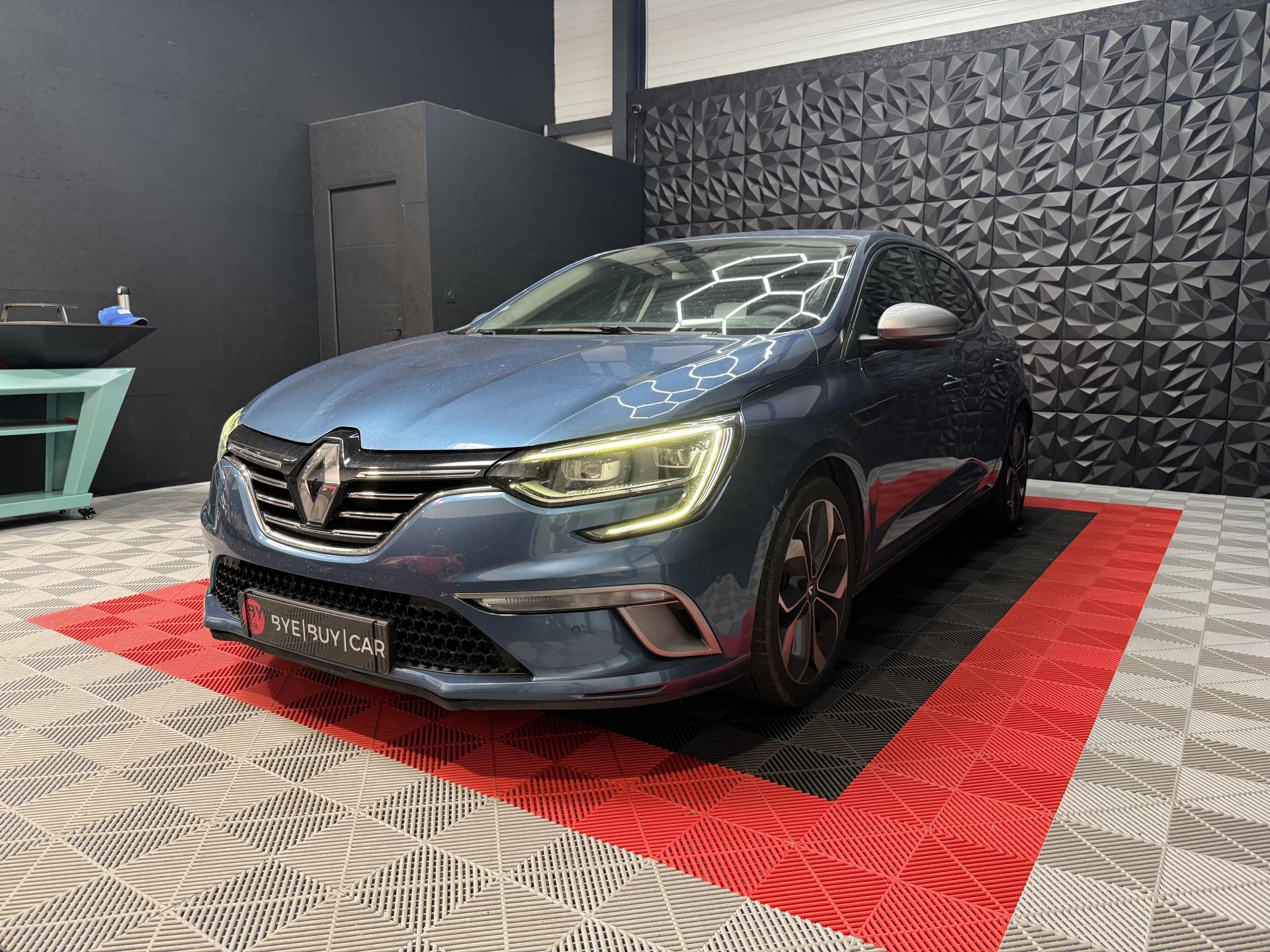 RENAULT MEGANE 4 GT LINE 1.2l 130CH SUIVI 100% RENAULT SIEGES SPORT CAMERA GARANTIE 12 MOIS IV