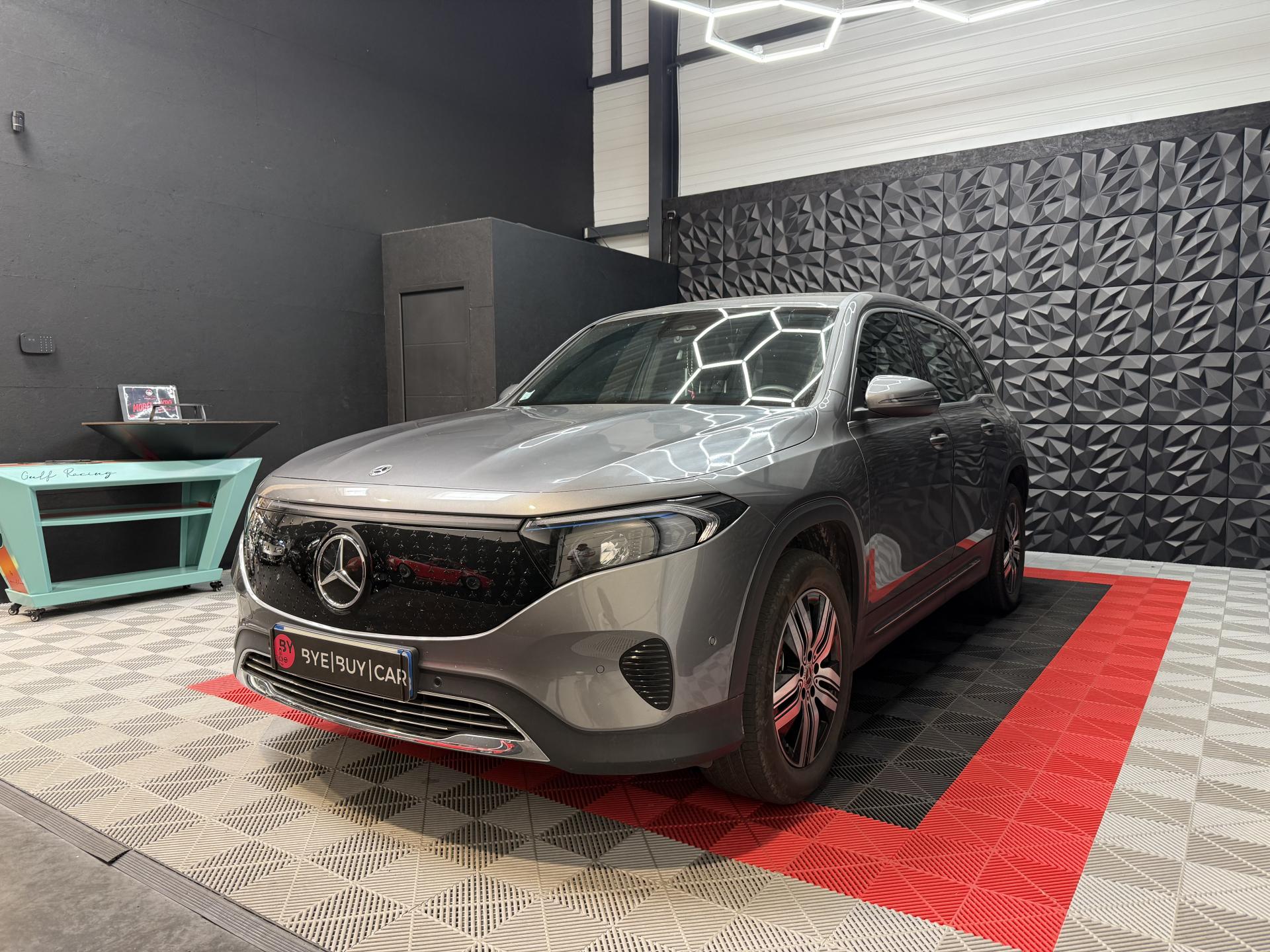 MERCEDES EQB