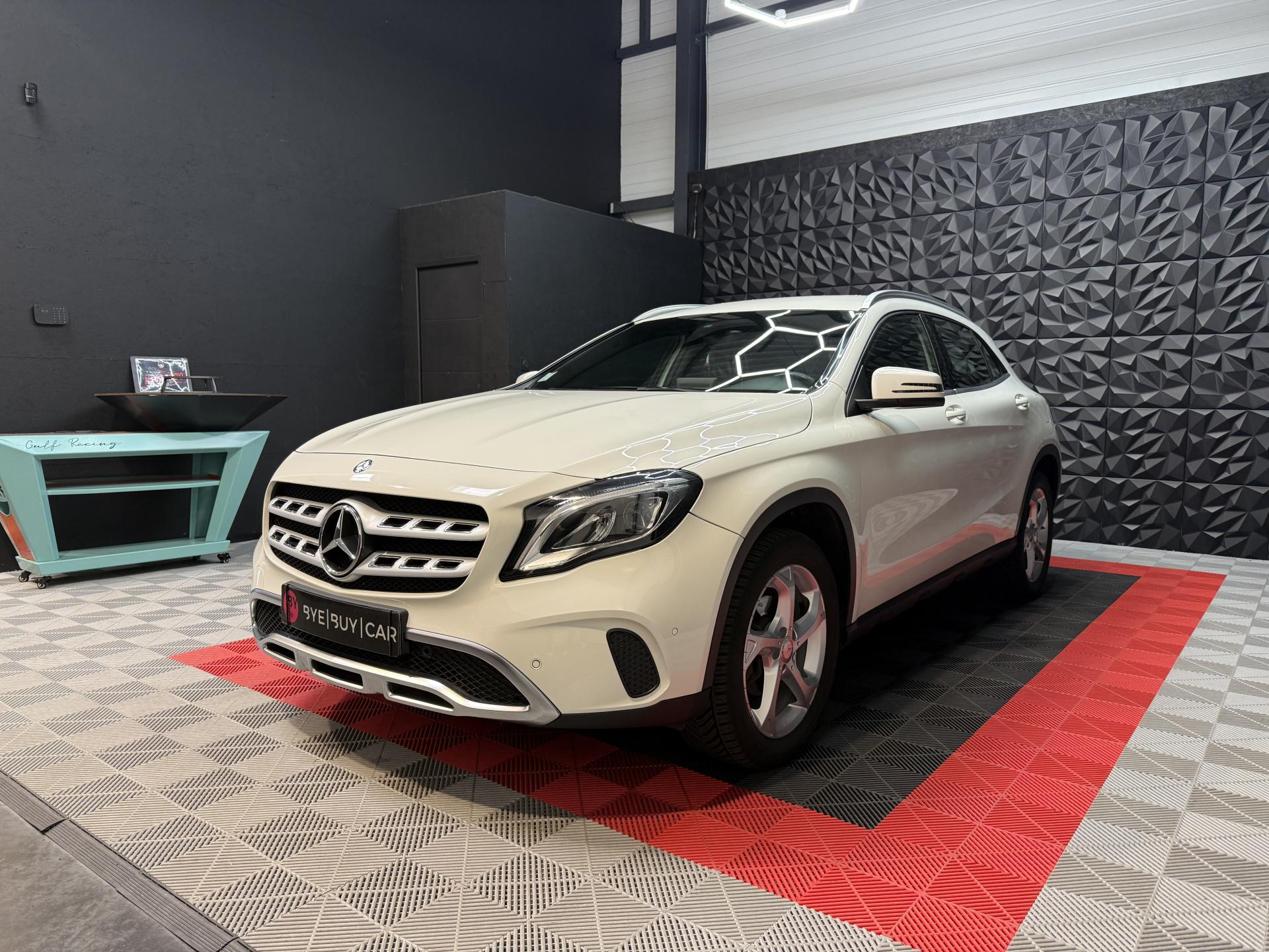 MERCEDES GLA