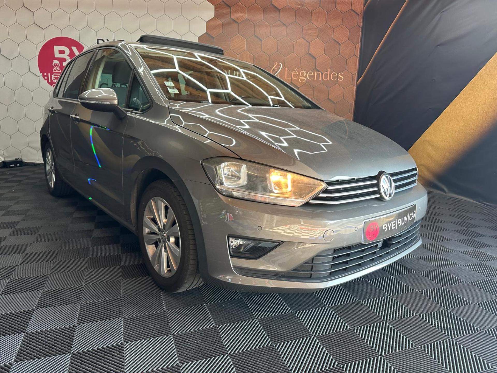 VOLKSWAGEN GOLF Sportsvan 1.4 16V TSI BlueMotion - 125 - BV DSG 7 SPORTSVAN BERLINE Confortline PHASE 1
