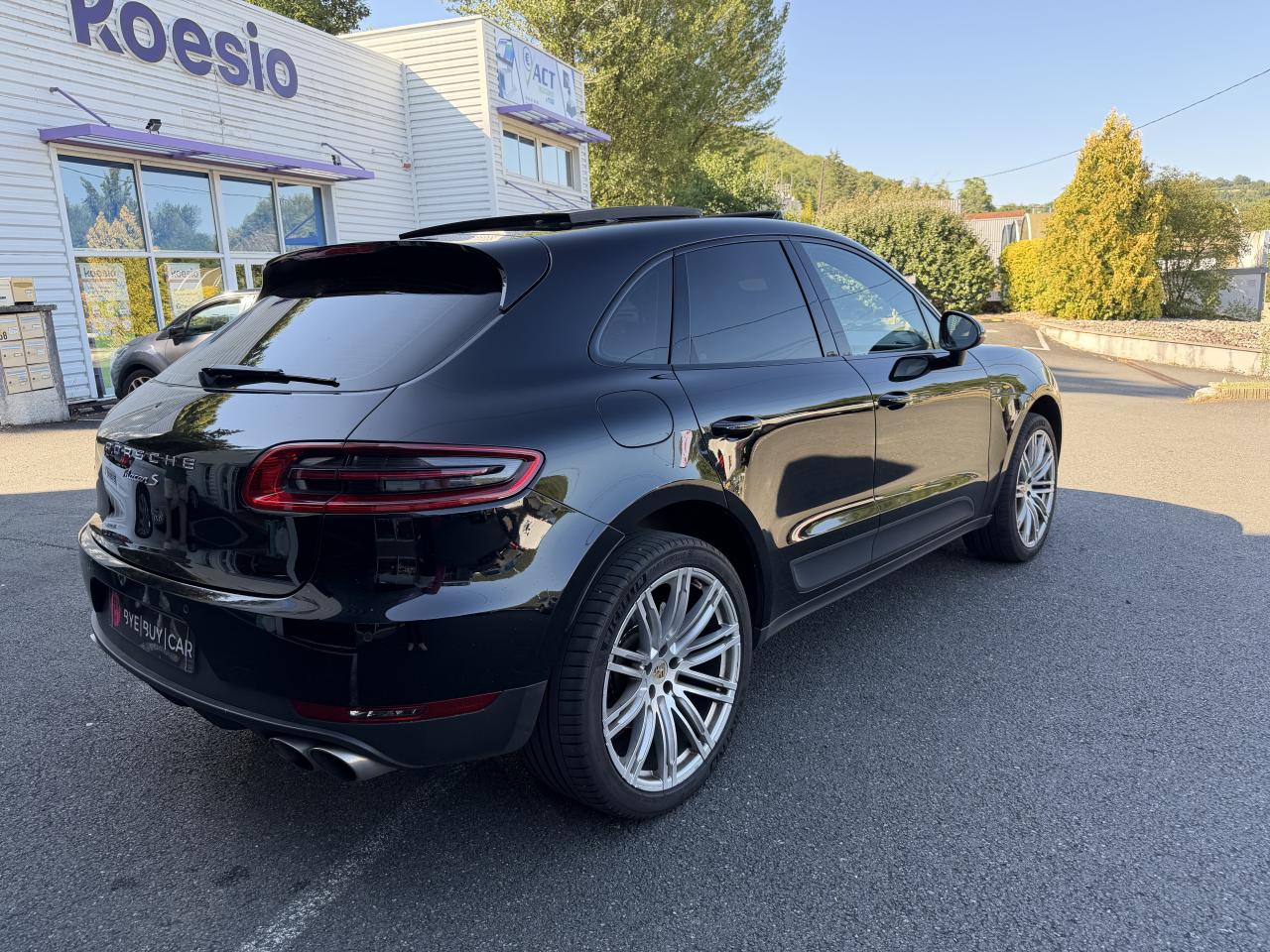 Thumbnail 5