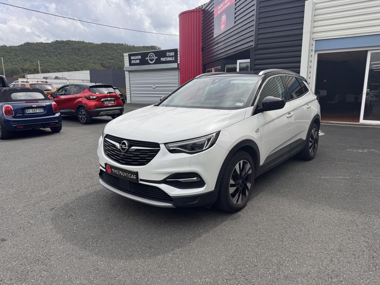 OPEL GRANDLAND X