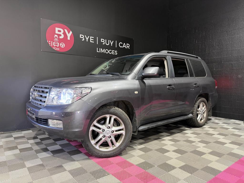 TOYOTA LAND CRUISER 200 SW - 4.5I D-4D V8 285cv - BVA 7pl - Légende